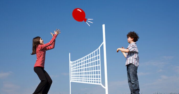 Backyard Summer Games for Kids: balloon volleyball